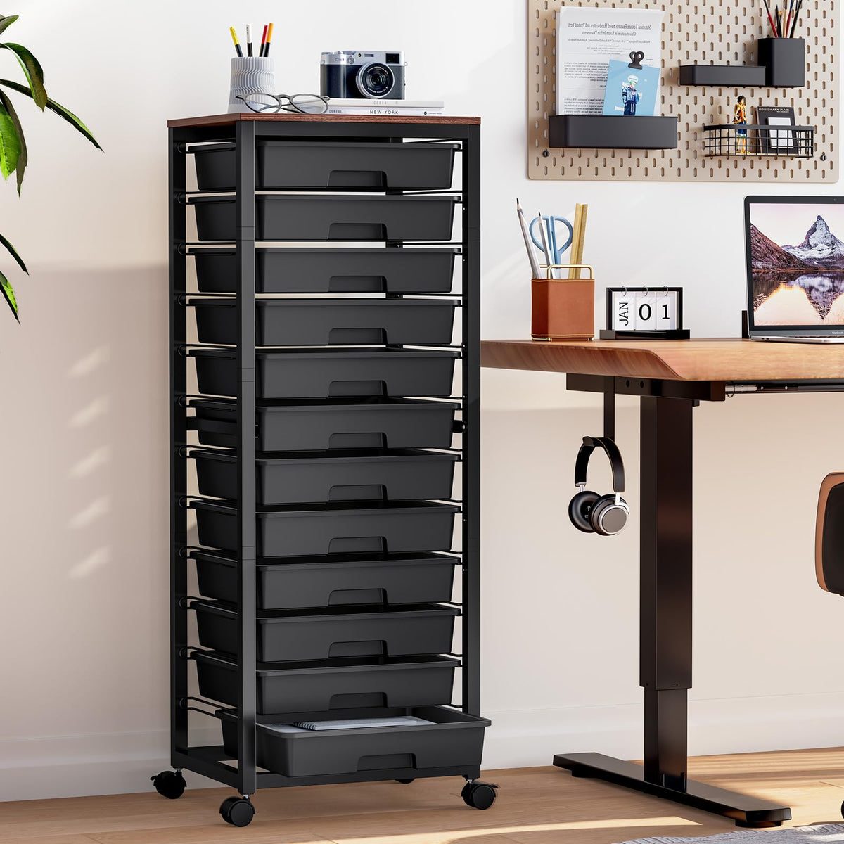 Rolling Cart with 12 Drawers U1952