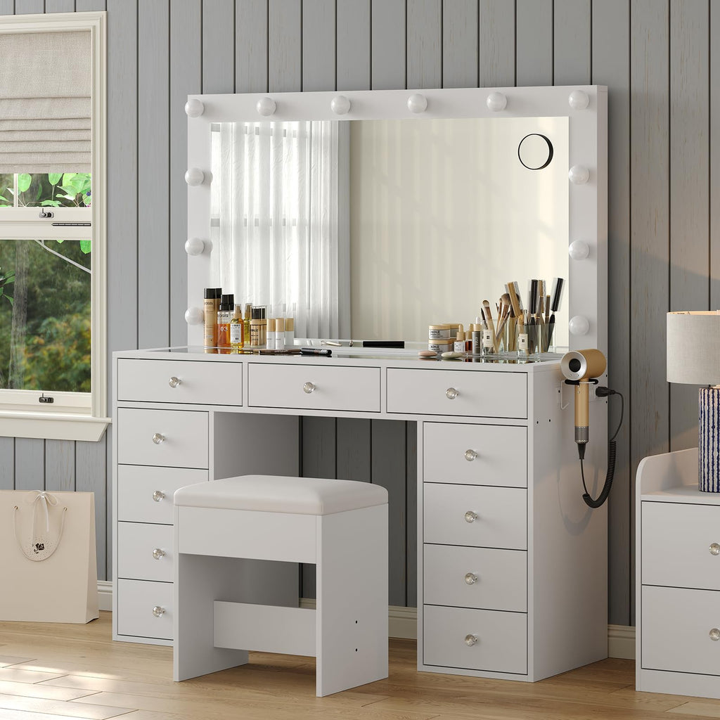 White Vanity Desk with Mirror and Chair A881111